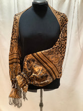 Load image into Gallery viewer, NEW! Sham Shawl